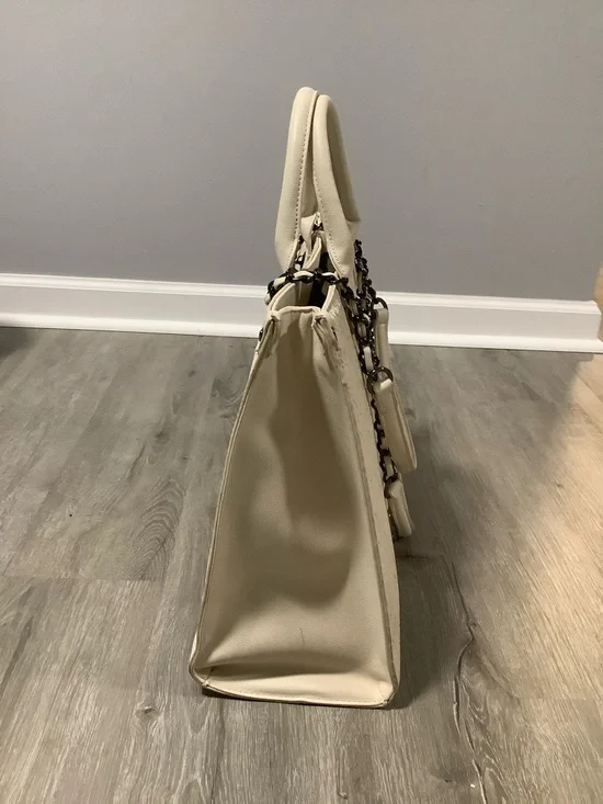 Betsey Johnson large cream colored skull bag - Picture 4 of 12